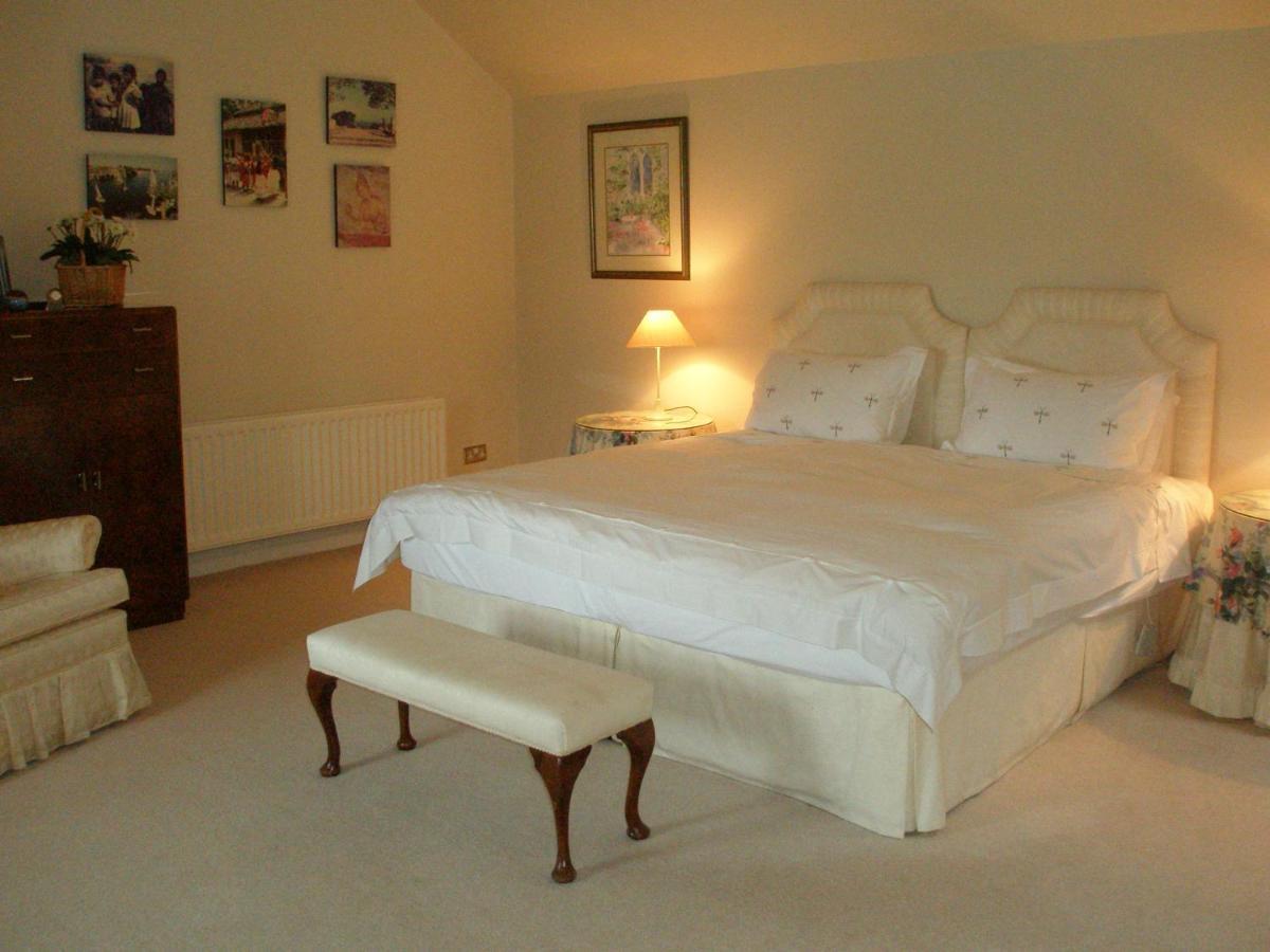 Courtyard Cottage Карлоу Екстериор снимка